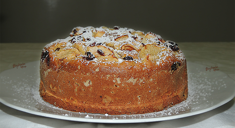 Torta di mele e bacche di goji senza lattosio