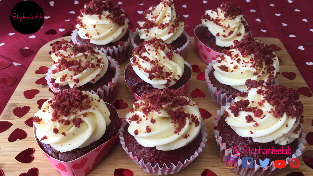 RED VELVET CUPCAKES_01